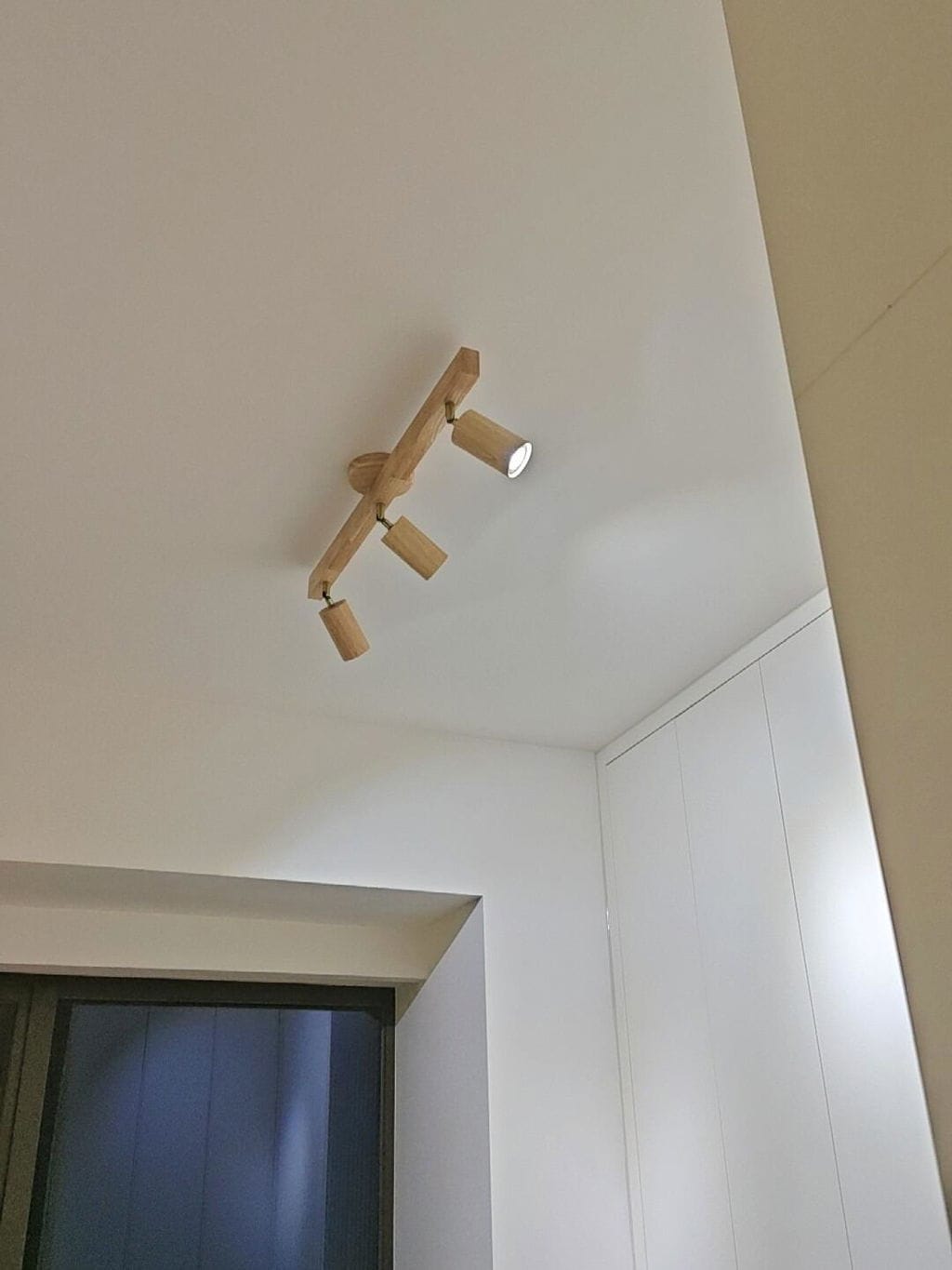 Customer photo review of Ceiling Light, Natural Wood Shade Track Spotlight, E27, 1-5 Head