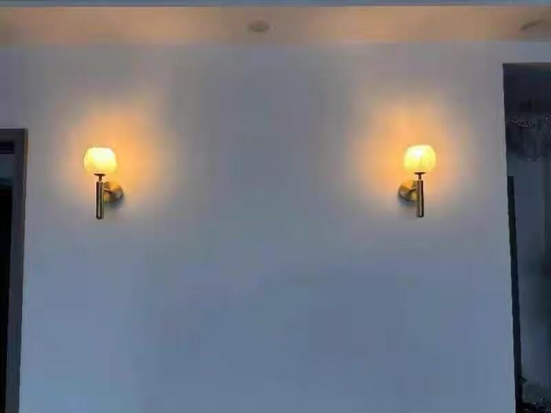 Customer photo review of Wall Lamp Mian, Natural Alabaster Flowers, Brass, E14 Max 15W