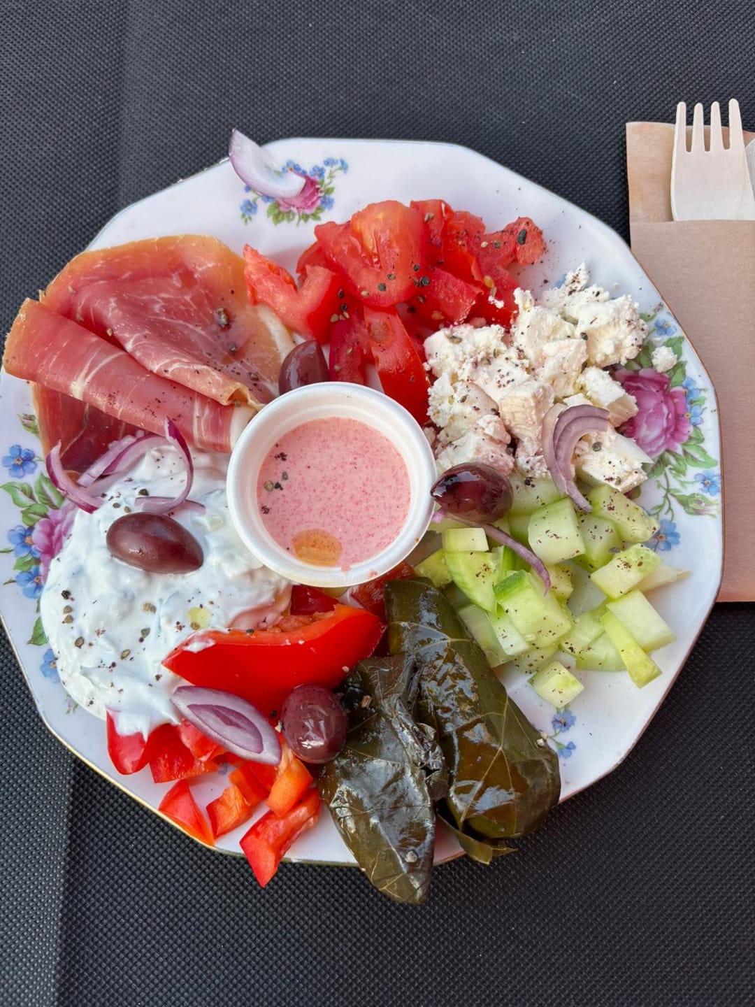 Customer photo review of Authentic Greek Dolmadakia: Tender Vine Leaves Stuffed with Rice & Herbs (2kg Bulk Tin – HoReCa Grade)