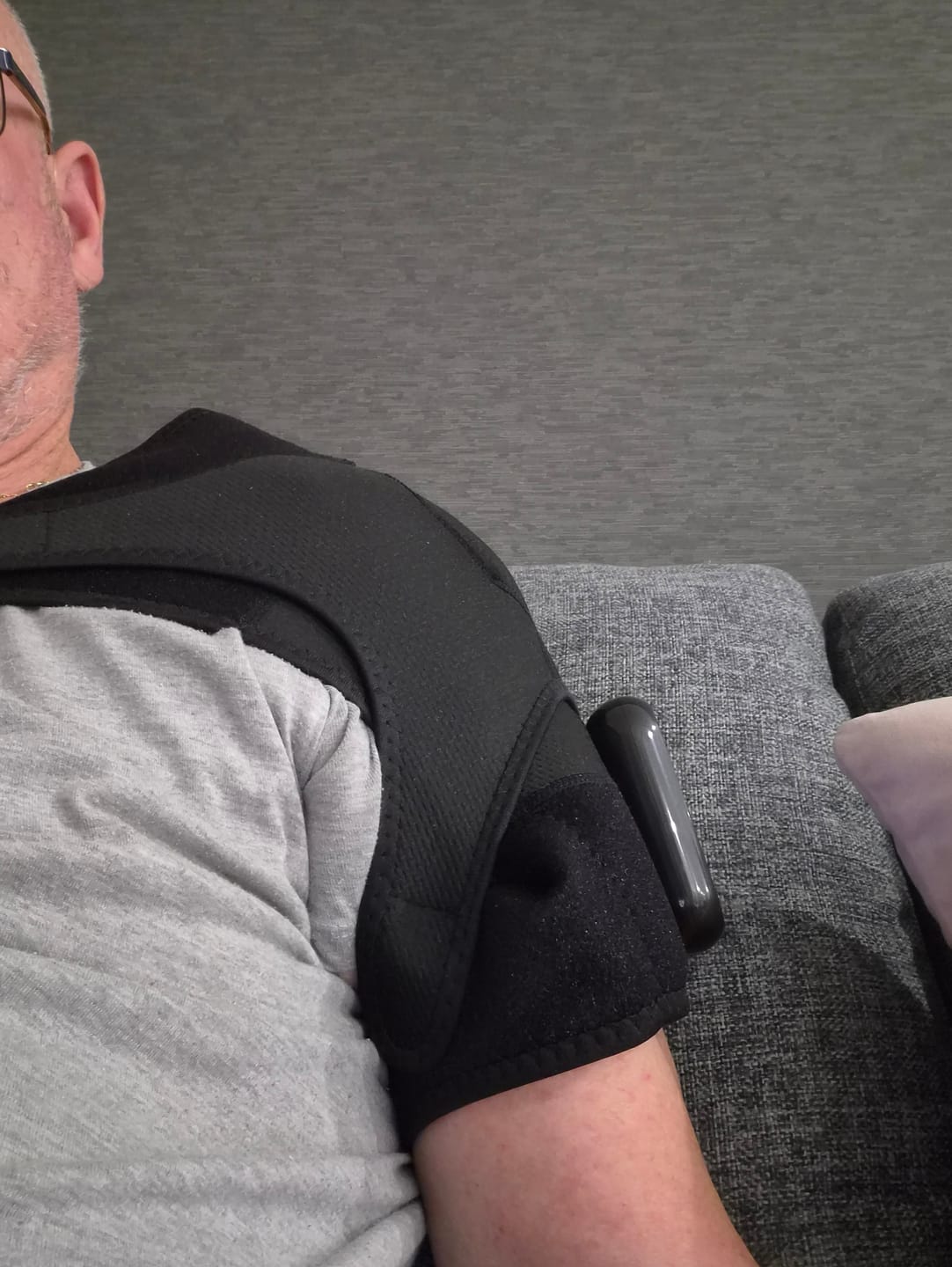 Customer photo review of Heating Shoulder Brace Compression with Vibration