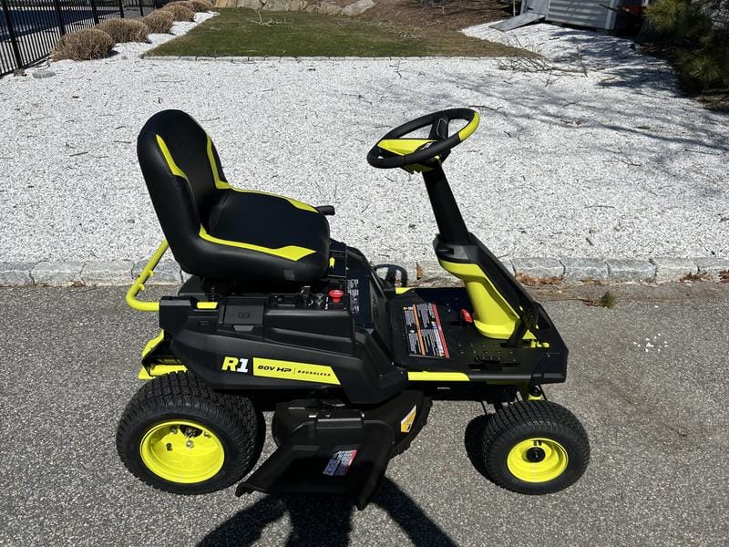 Customer photo review of XT1 Enduro LT 42 In. 547Cc Engine with Intelli Power Hydrostatic Drive Gas Riding Lawn Tractor