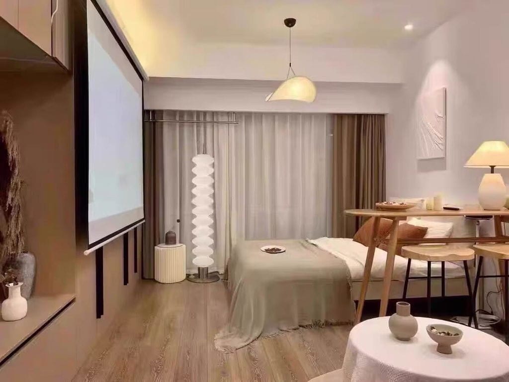 Customer photo review of Pendant Light, Tense, Mulberry Silk Diffuser, Black Frame, LED, Dimmable