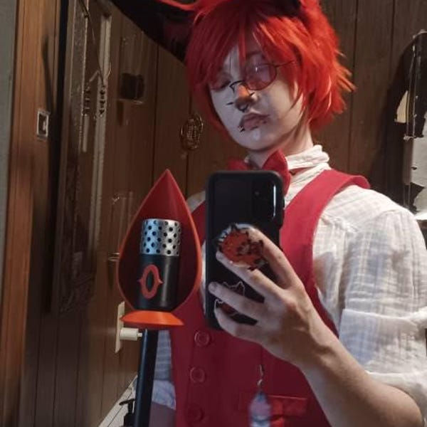 Customer photo review of Men Unisex Red Short Straight Long Fringe Bangs Cosplay Wig