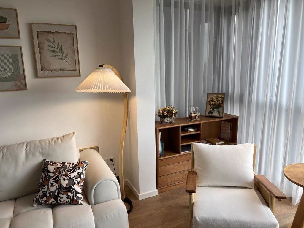 Customer photo review of Floor Lamp, Caprani Beechwood & Linen Shade, E26/E27, Plug-In