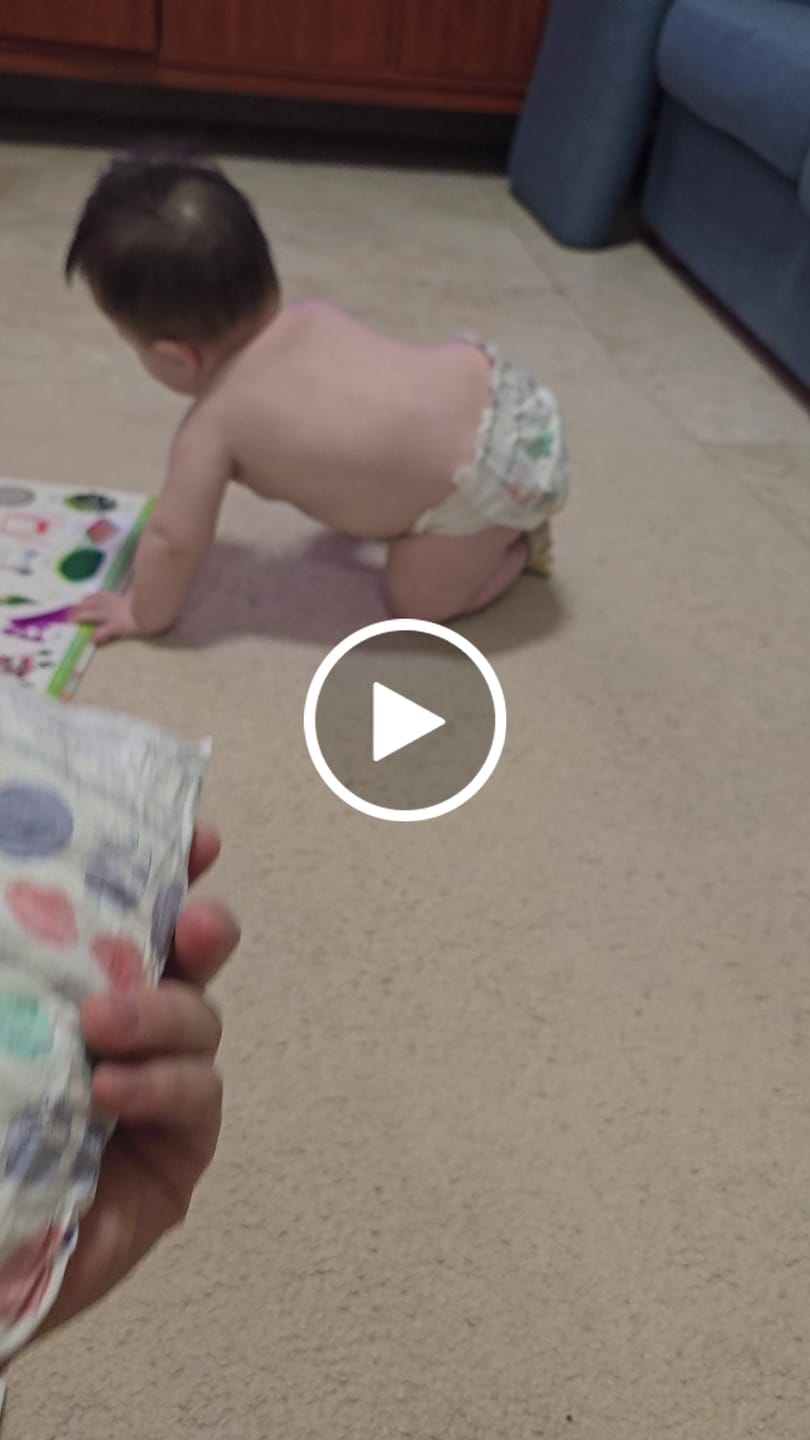 Customer video review of Huggies Extra Care Newborn Jumbo Pack