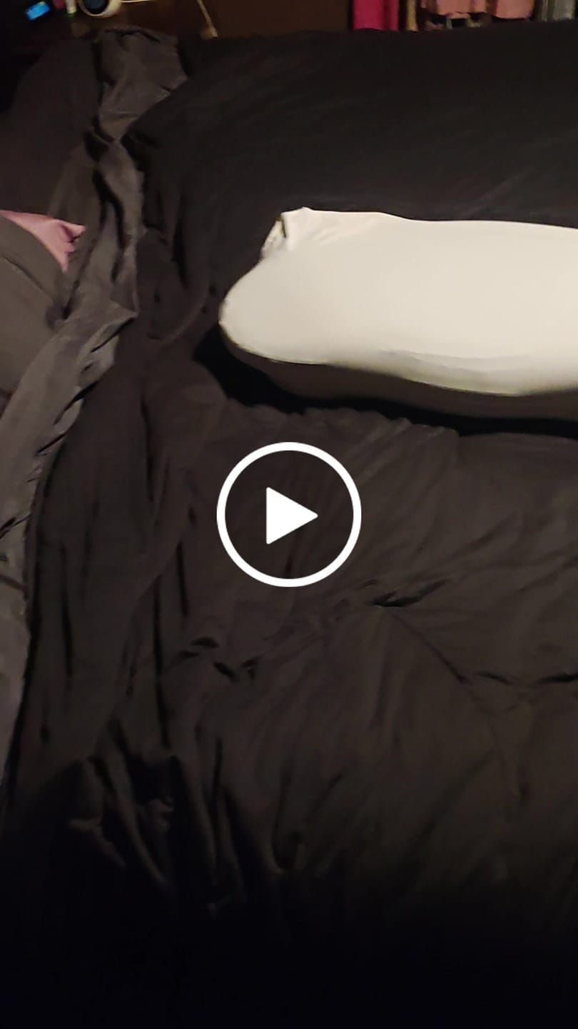 Customer video review of Cloud Cooling Pillow Case