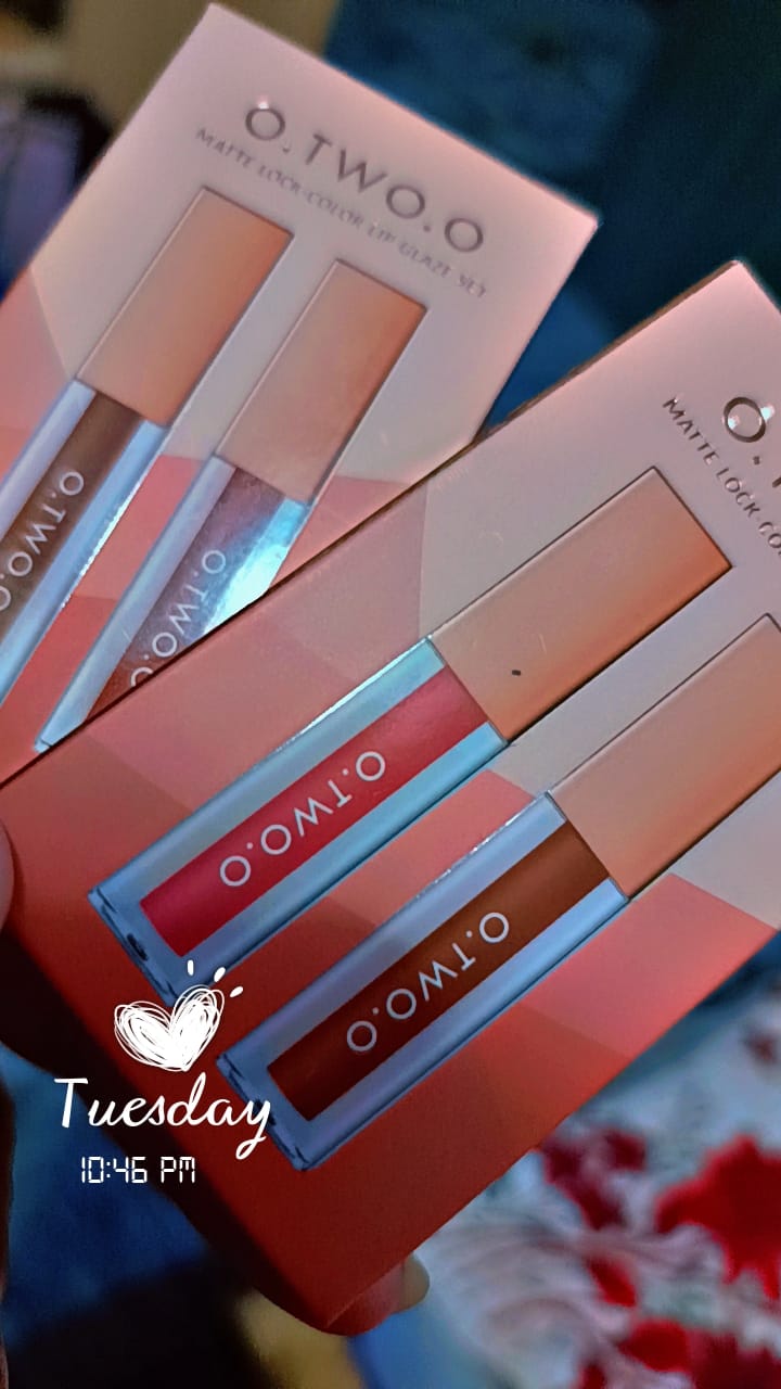 Customer photo review of O.TWO.O MATTE LOCK COLOR LIP GLAZE SET