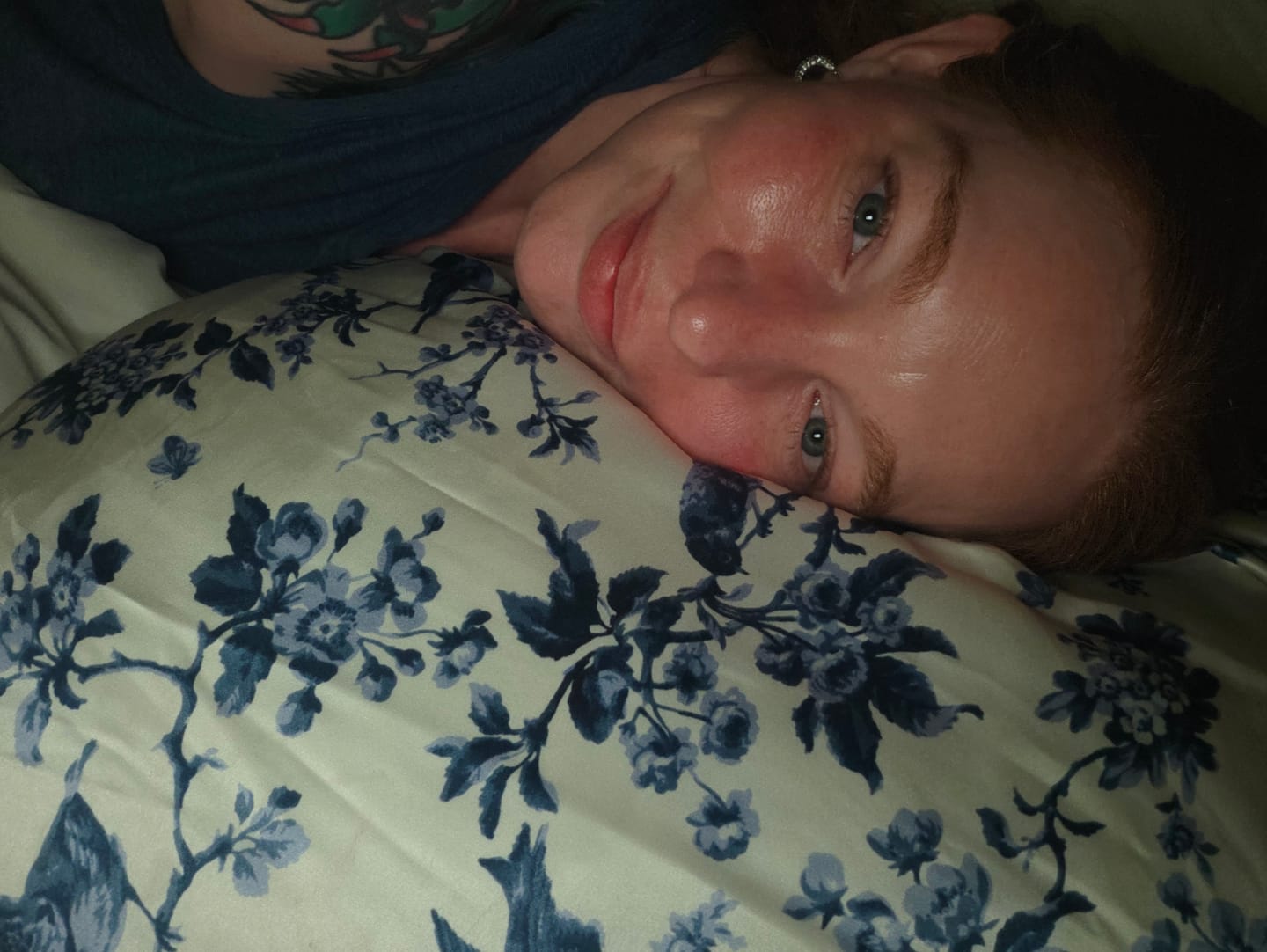 Customer photo review of 25 Momme 100% Pure Mulberry Silk Pillowcase