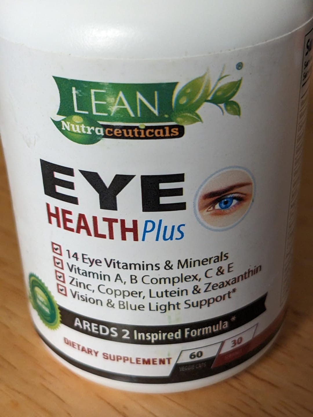 Customer photo review of Eye Health Plus with Copper, Vitamins A, B, C, E, Lutein, Zeaxanthin, Quercetin, Zinc, Bilberry Extract, Biotin - Care for Sight, Dryness, Strain"