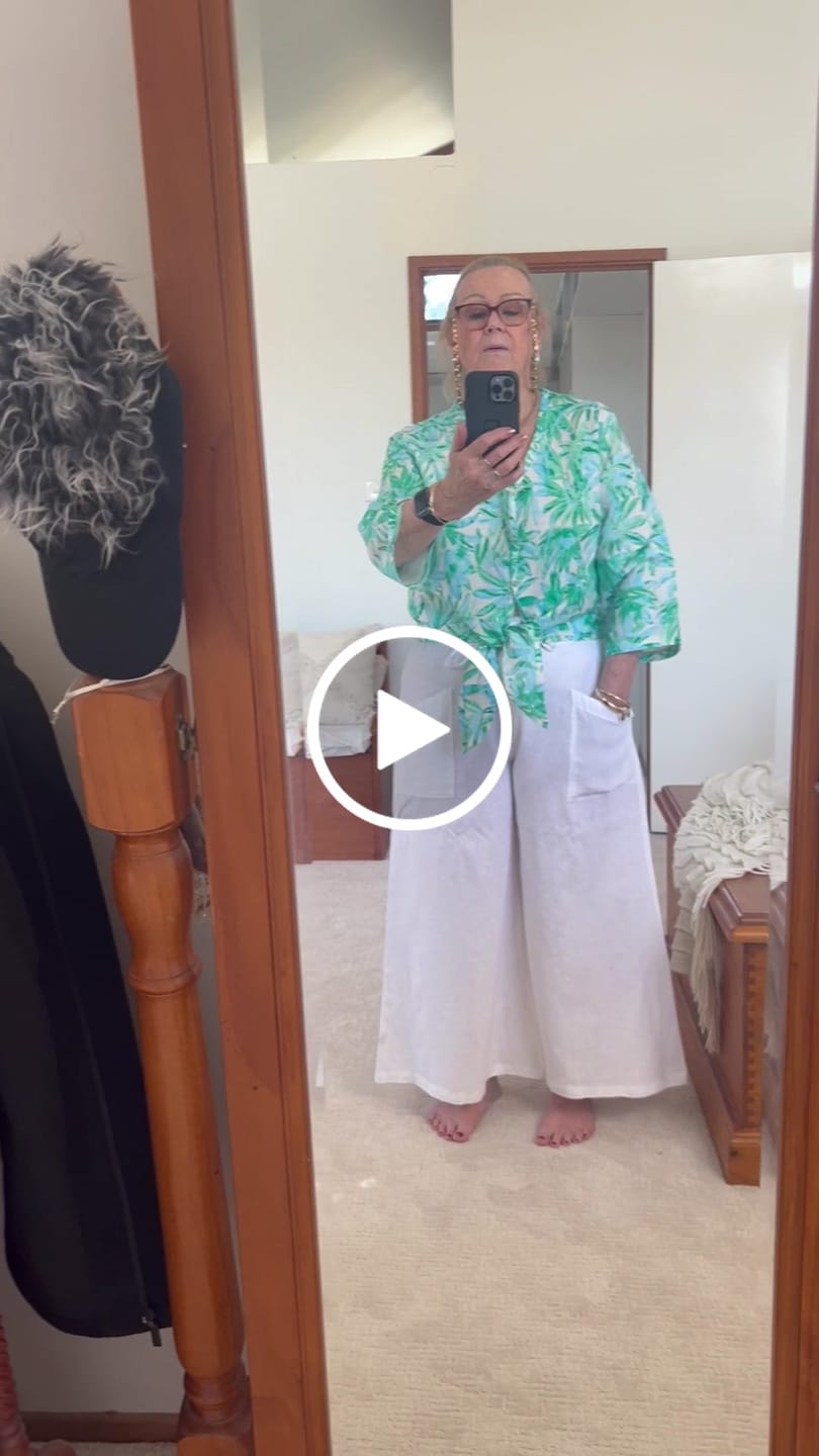 Customer video review of Avenley Linen Top in Capri Green
