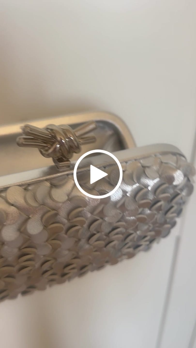 Customer video review of SILVER KNOT 19 IN SILVER LAMBSKIN