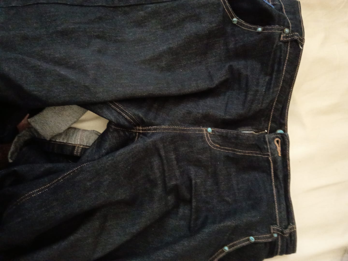 Customer photo review of Aelfric Eden Baggy Barrel Rivet Raw Jeans