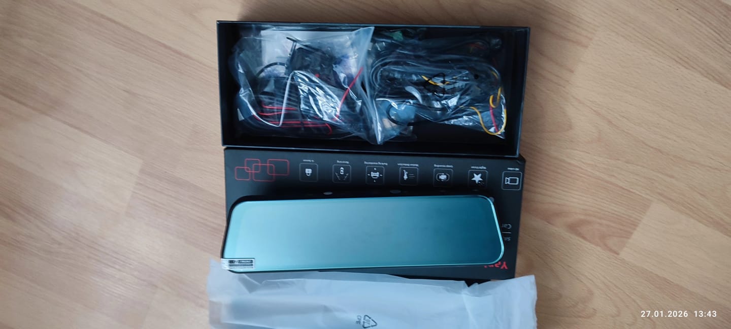 Customer photo review of Dashcam 1080p con camara de marcha atras 1080p