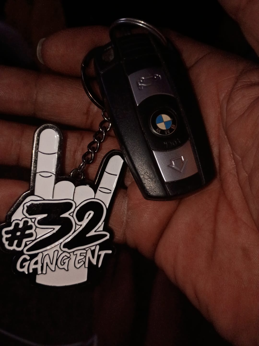 Customer photo review of 32 GANG METAL KEYCHAIN