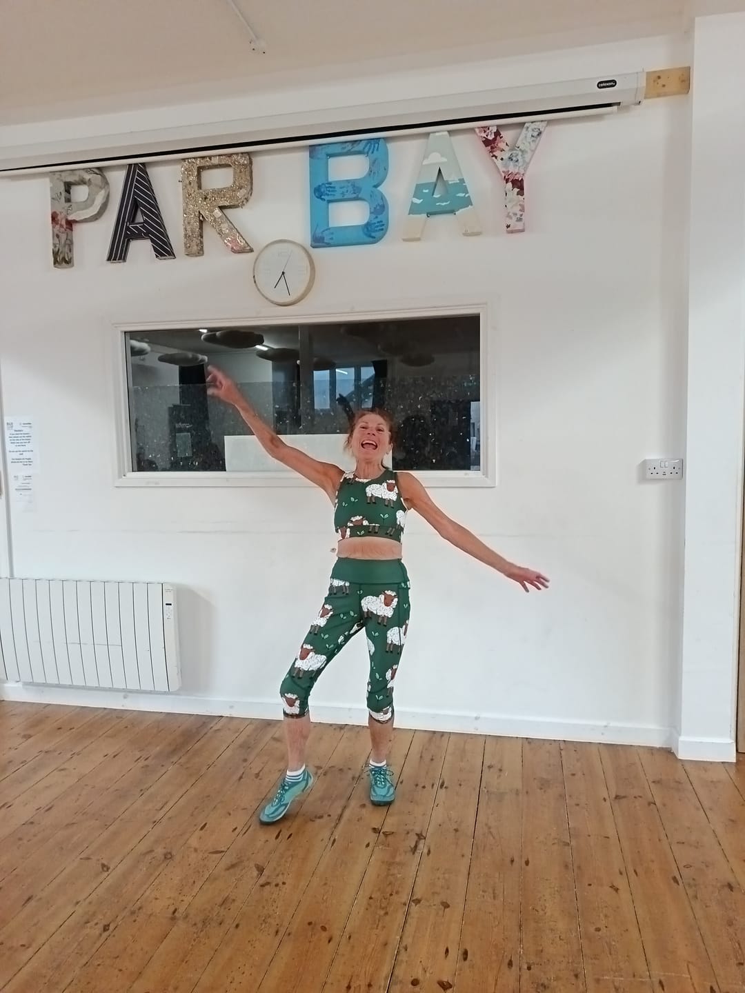 Customer photo review of Sheep Women's Activewear Leggings