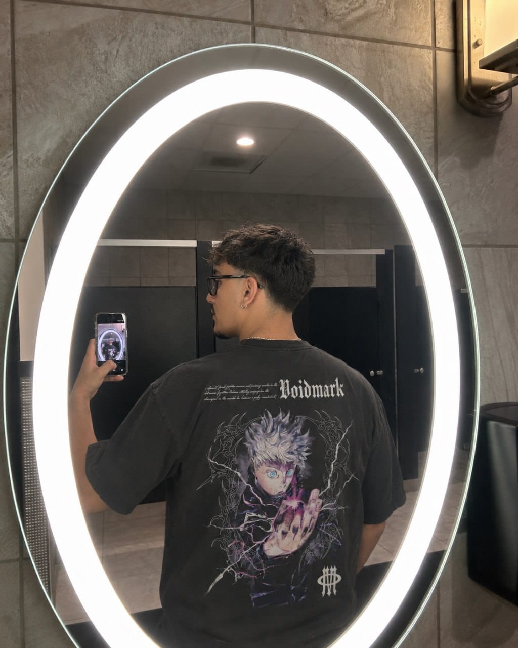 Customer photo review of 'JJK: Gojo' Oversized T-shirt