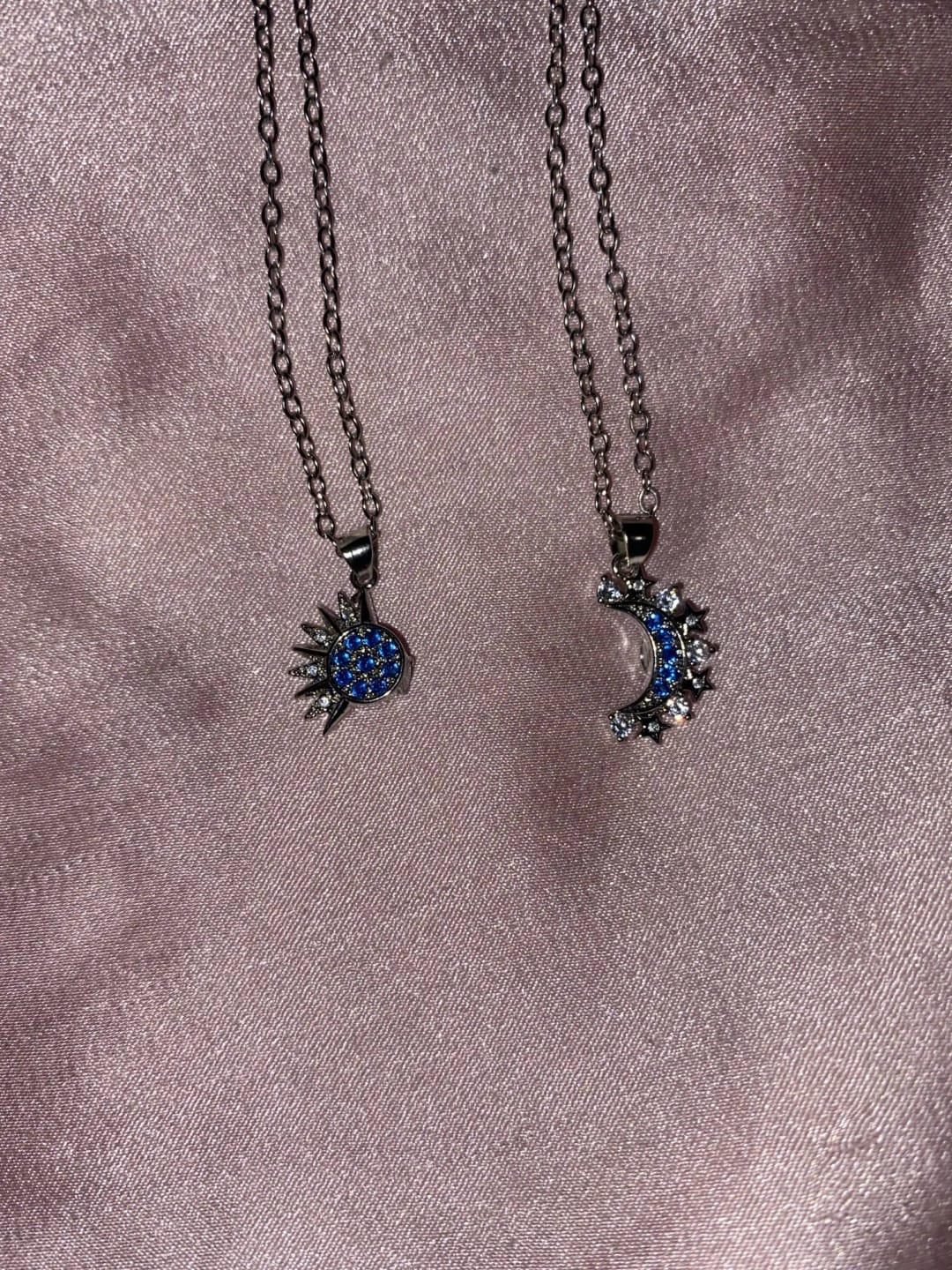 Customer photo review of Collier Sun & Moon