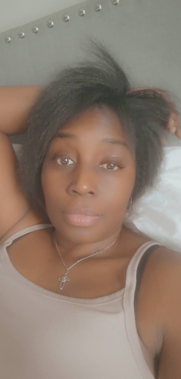 Customer photo review of Batana Basics: Grow, moisturize, condition, Hydrate and seal| Sunsplash + Bare Batana | 2 sizes