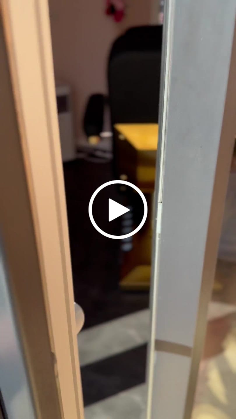 Customer video review of Saphir Version B Electric Beauty Bed with Dual Controls Black