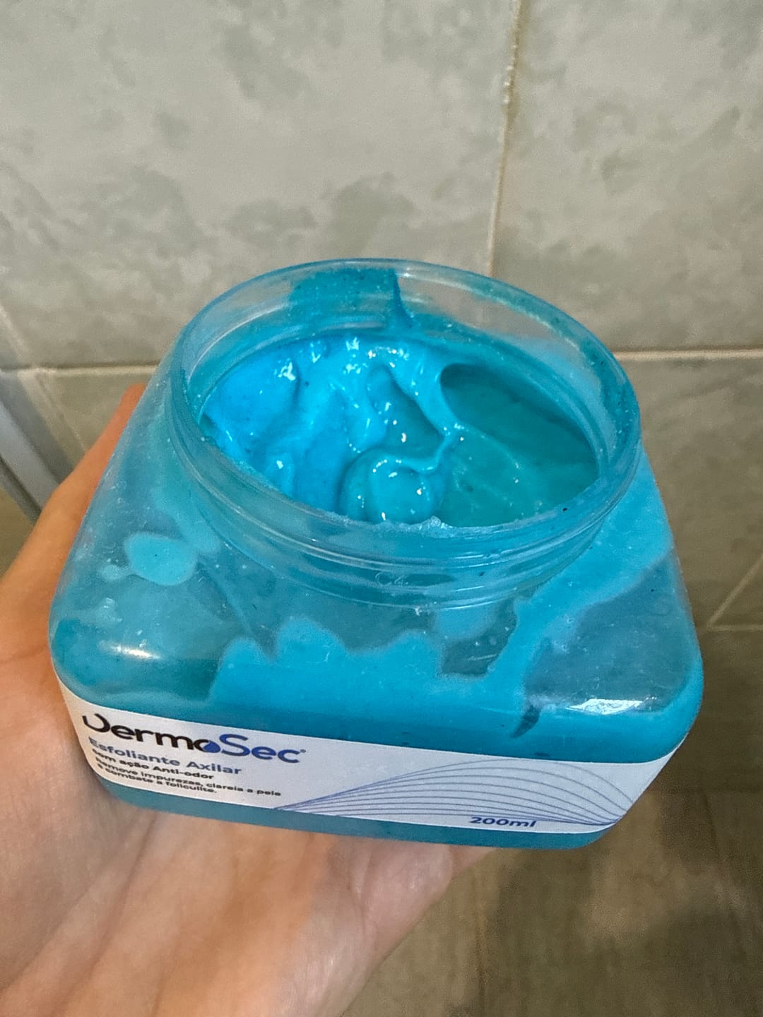 Customer photo review of Esfoliante Axilar - Remove células mortas e Uniformiza o tom da pele