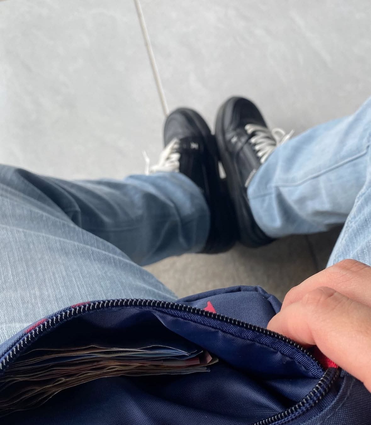 Customer photo review of Louis Vuitton LV Trainer — Full Negro