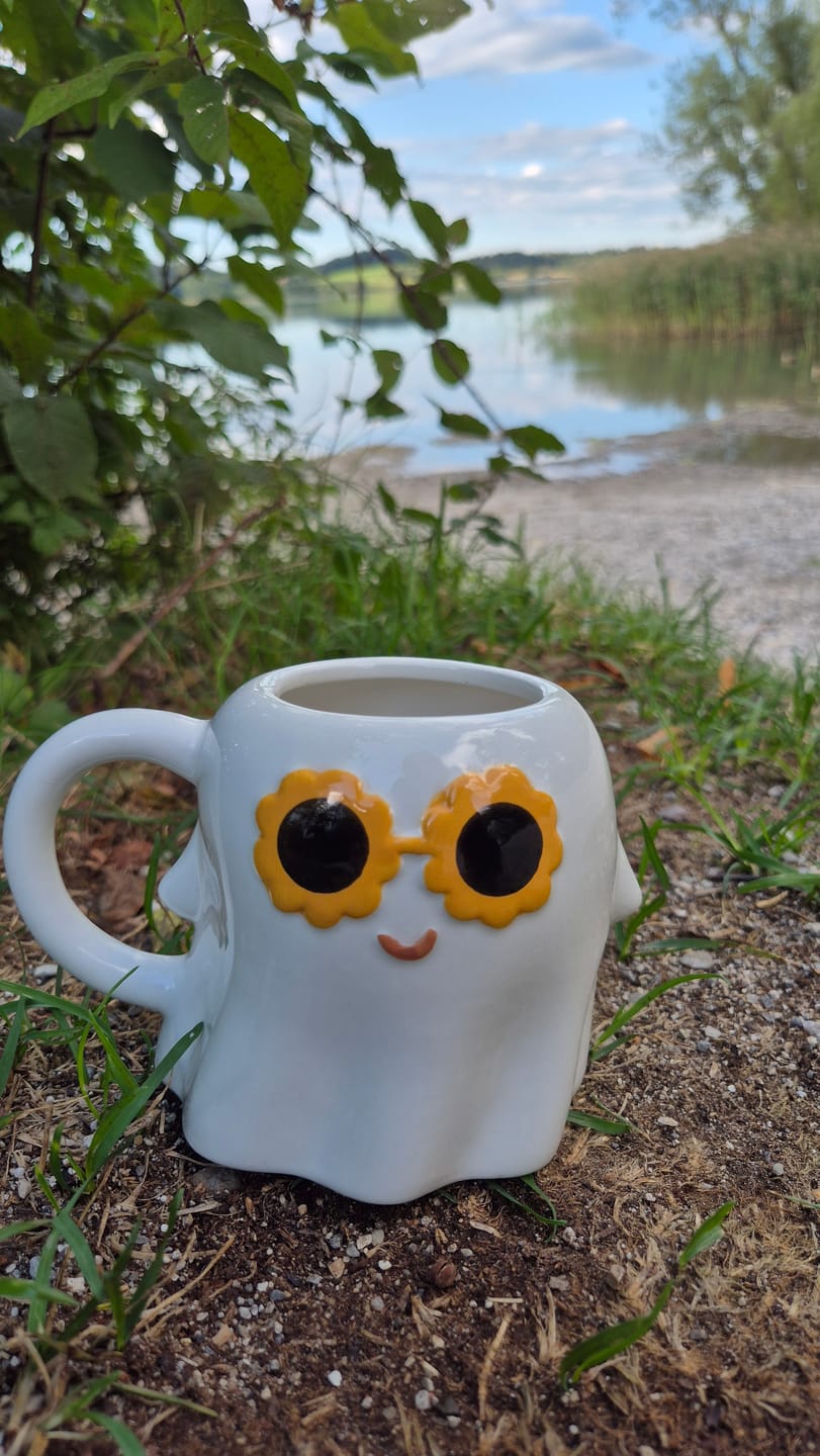 Customer photo review of Süße Geister-Tasse mit Sonnenbrille – Must-have für spooky Vibes