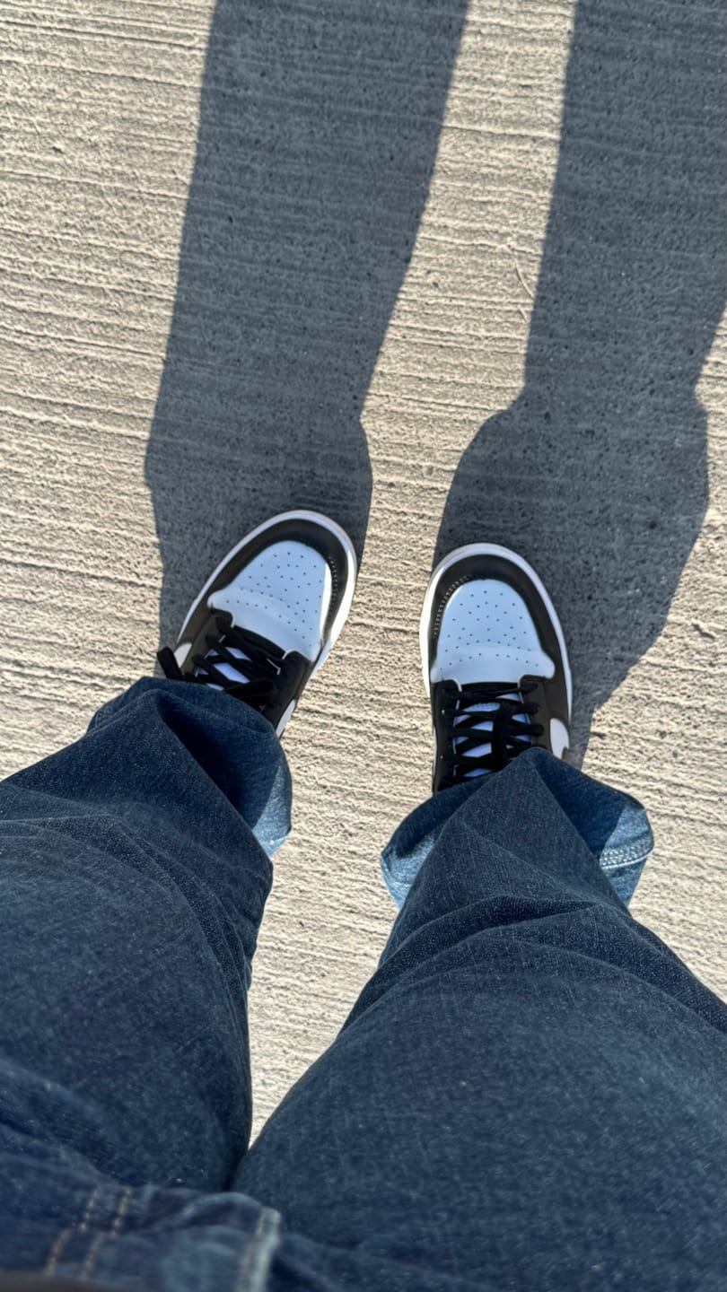 Customer photo review of Tenis Dunk Blanco Negro Negro