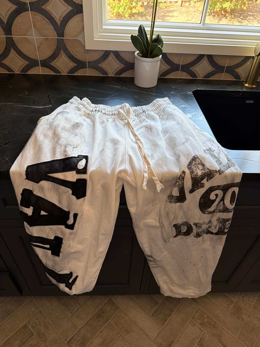 Customer photo review of Vale Forever Picasso Sweats Oreo