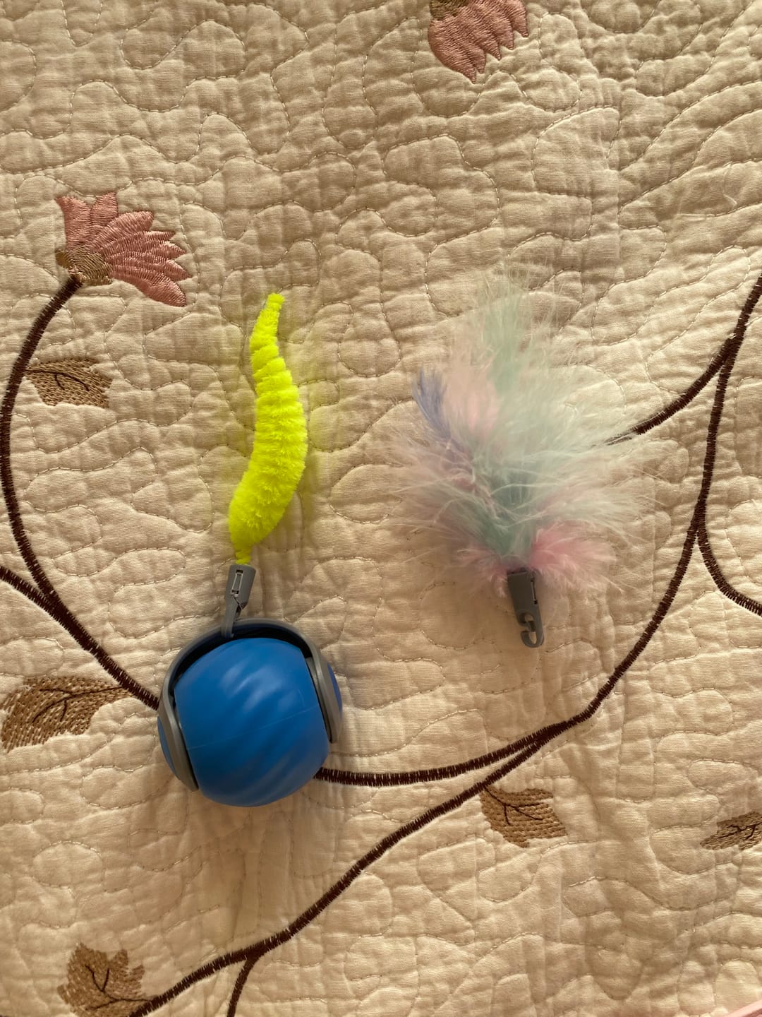 Customer photo review of Pelota interactiva para gatos
