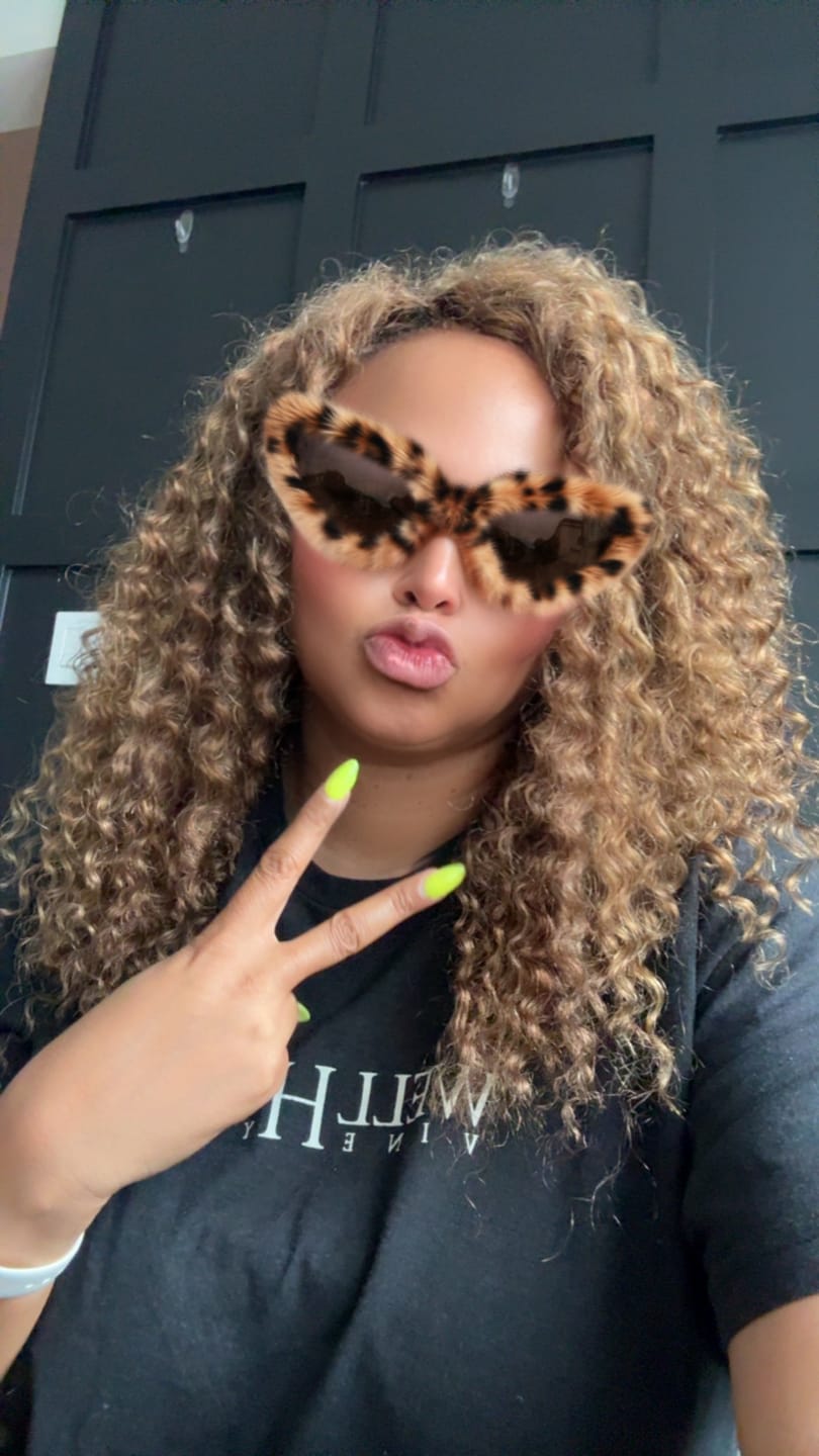 Customer photo review of #4/27/30 Mix Color Blend Deep Wave Human Crochet Hair