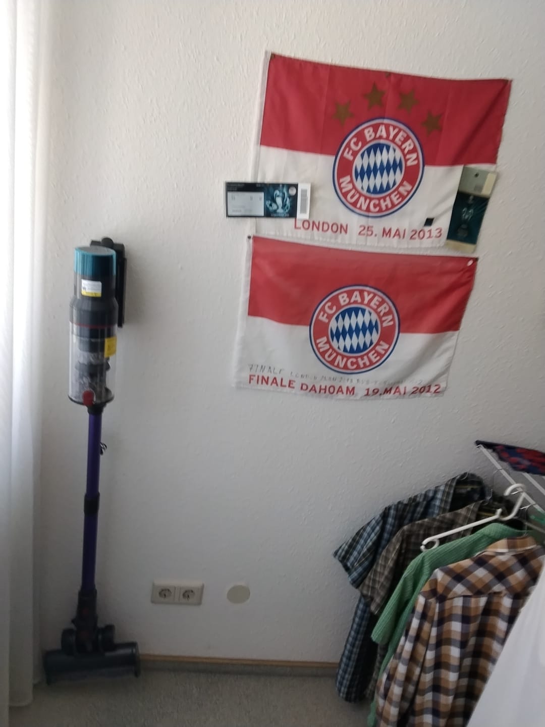 Customer photo review of Ultra-starker Akku-Staubsauger mit automatischer Stauberkennung / Bis zu 60 Minuten Laufzeit / Beutelloser Staubsauger für Teppiche, Hartböden & Tierhaare