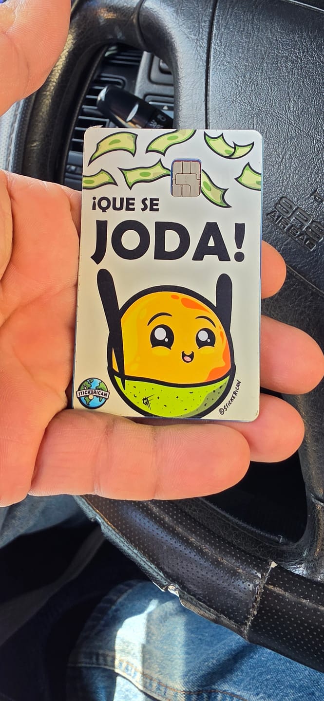 Customer photo review of Que Se Joda - Sticker para Tarjeta de Crédito