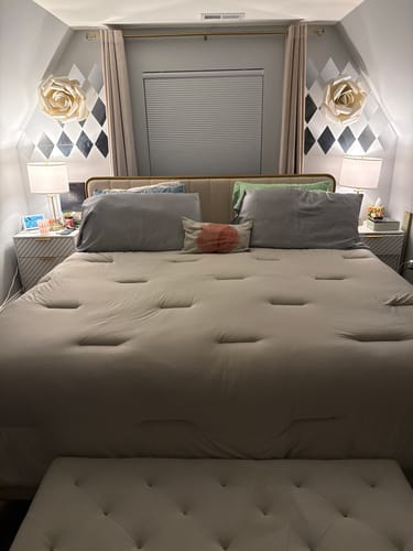 Customer photo review of MarshMellow Comforter