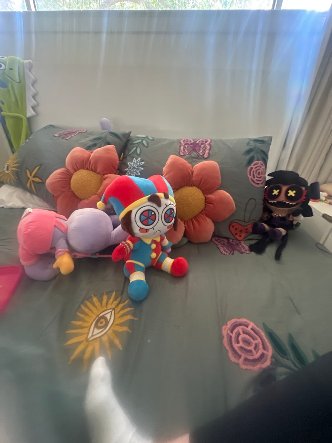 Customer photo review of Pomni Plush