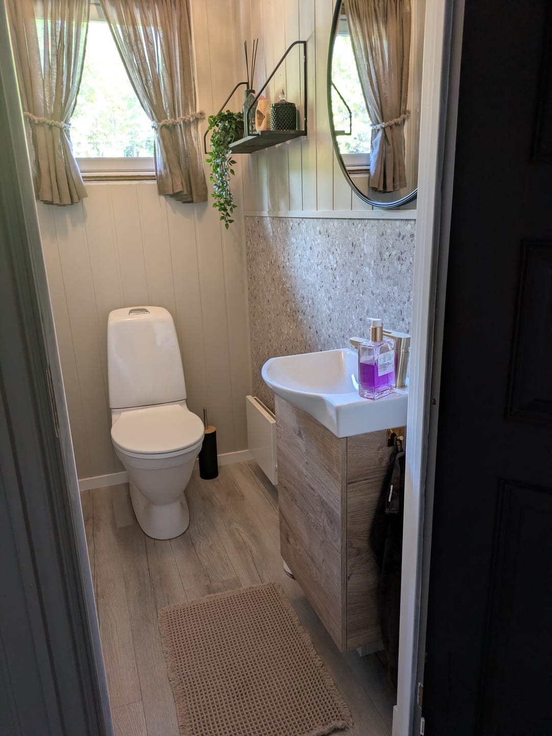 Customer photo review of 8-pk Sahara beige selvklebende fliser