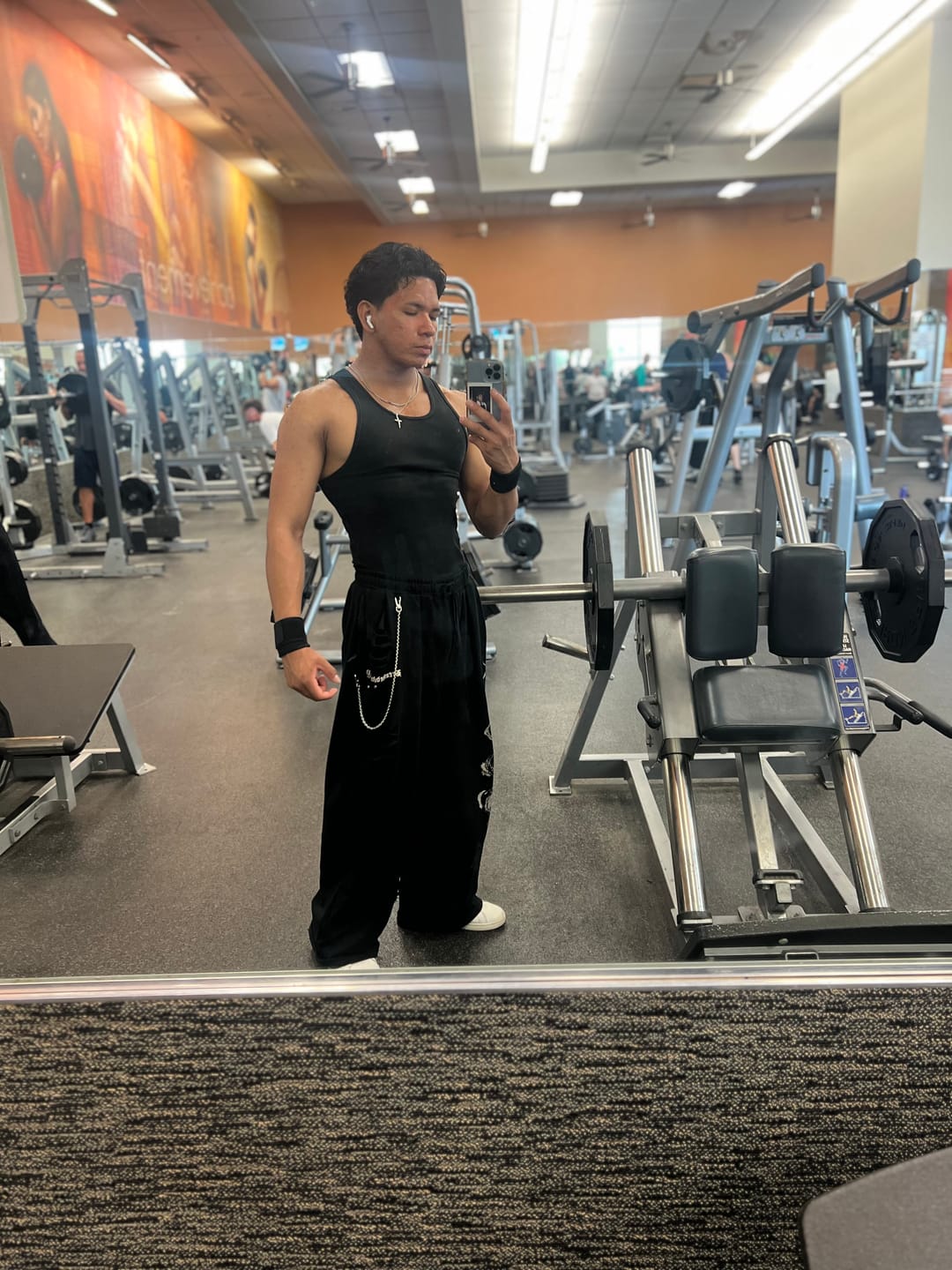 Customer photo review of Dark Forge Tarnished Oversized Cargos [ENDER]