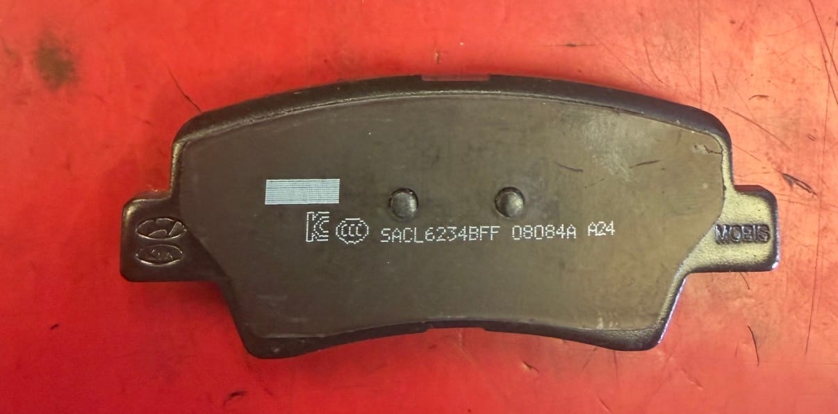 Customer photo review of Juego Pastilla Freno Trasera Kia Soul 2015 2019 Original 58302B2A00