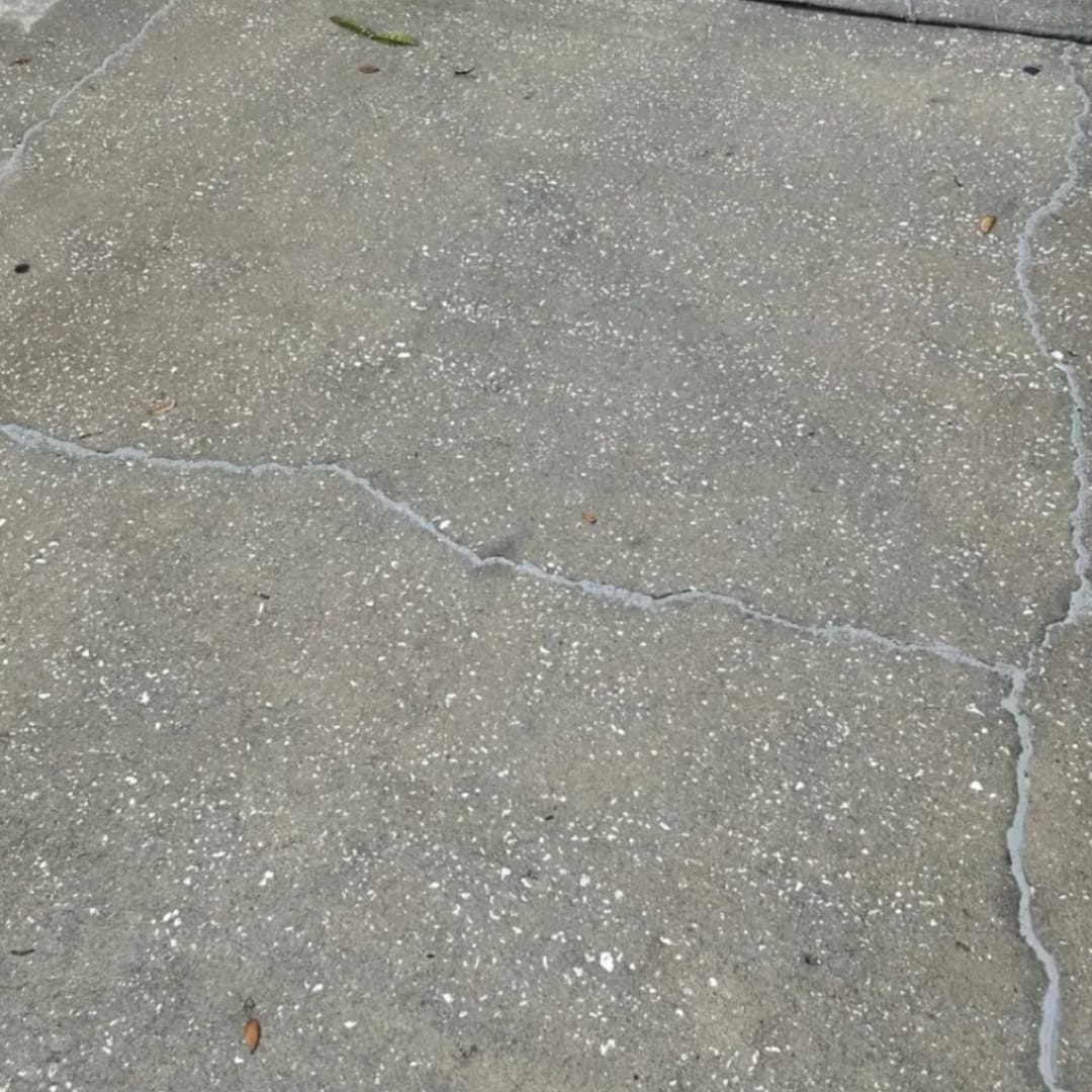 Customer photo review of Concretix™ Sella y repara grietas de concreto en minutos