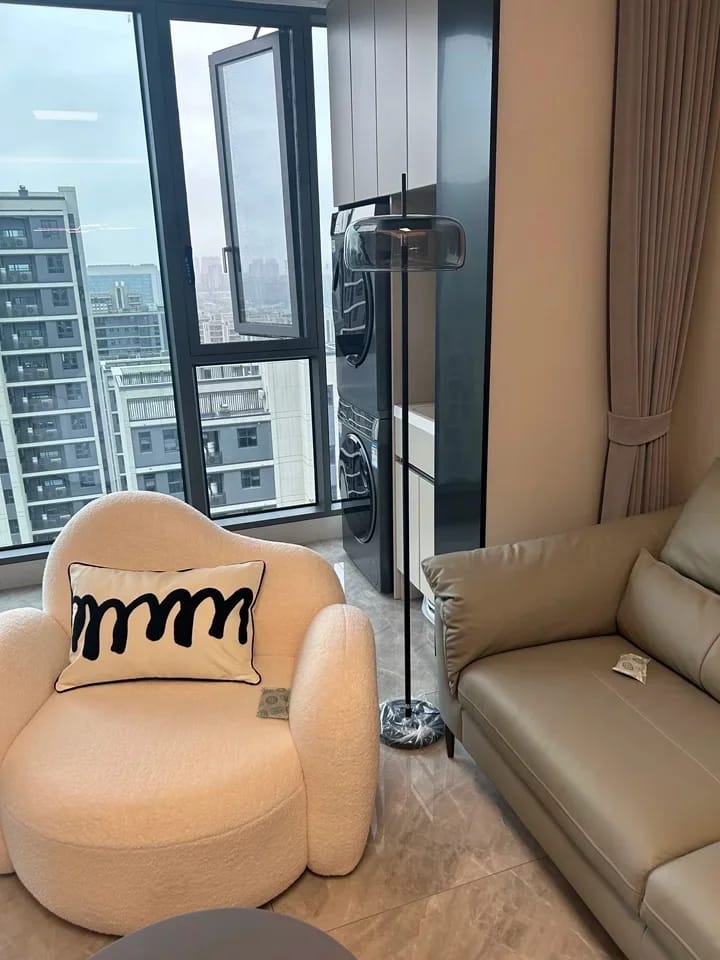 Customer photo review of Italian Minimalist Led Floor Lamp For Home Decoration Living Room Sofa Bedside Restaurant Hotel Vertical Atmosphere Fishing Lamp