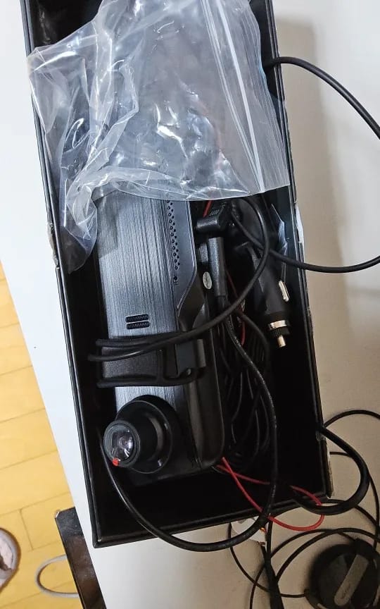 Customer photo review of Dashcam 1080p con camara de marcha atras 1080p