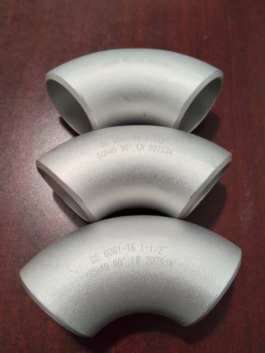 Customer photo review of Codo de aluminio 6061-T6 de 1-1/2" Cedula 40 a 90°