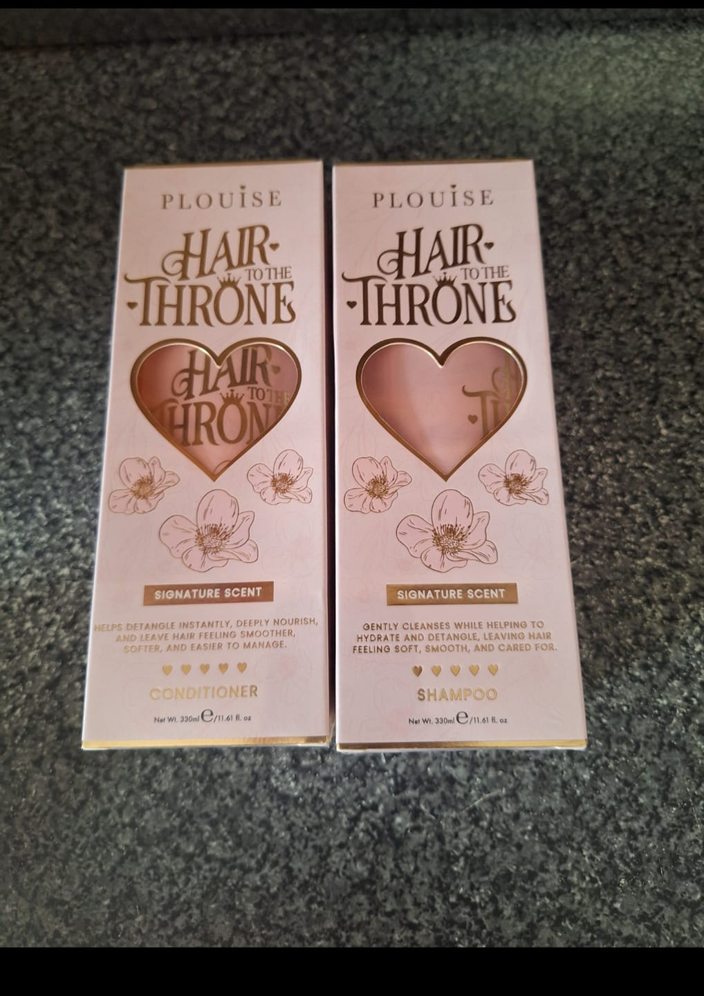 Customer photo review of Signature Scent Shampoo & Conditioner Set