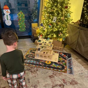 Customer photo review of Toy Car Garage - Green