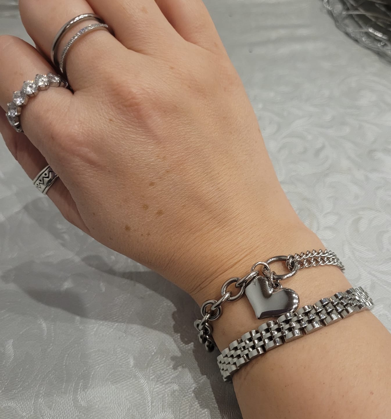 Customer photo review of Chunky Heart Armband | 18K vergoldet