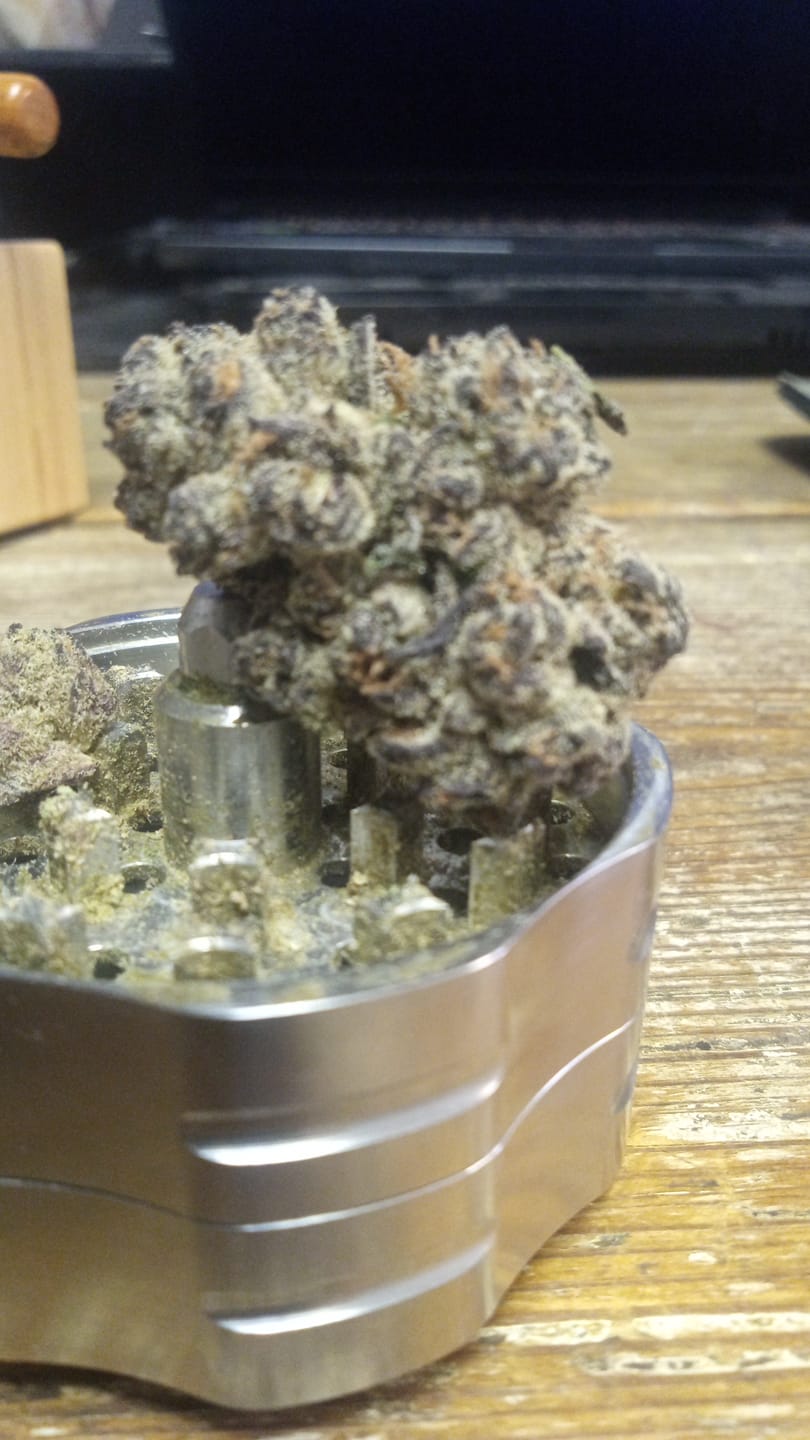 Customer photo review of Cheap THCA Smalls Ounce