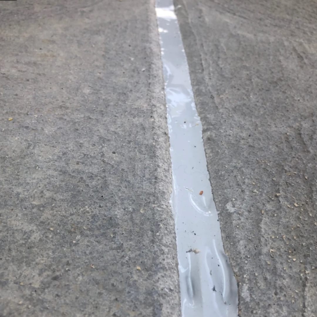 Customer photo review of Concretix™ Sella y repara grietas de concreto en minutos