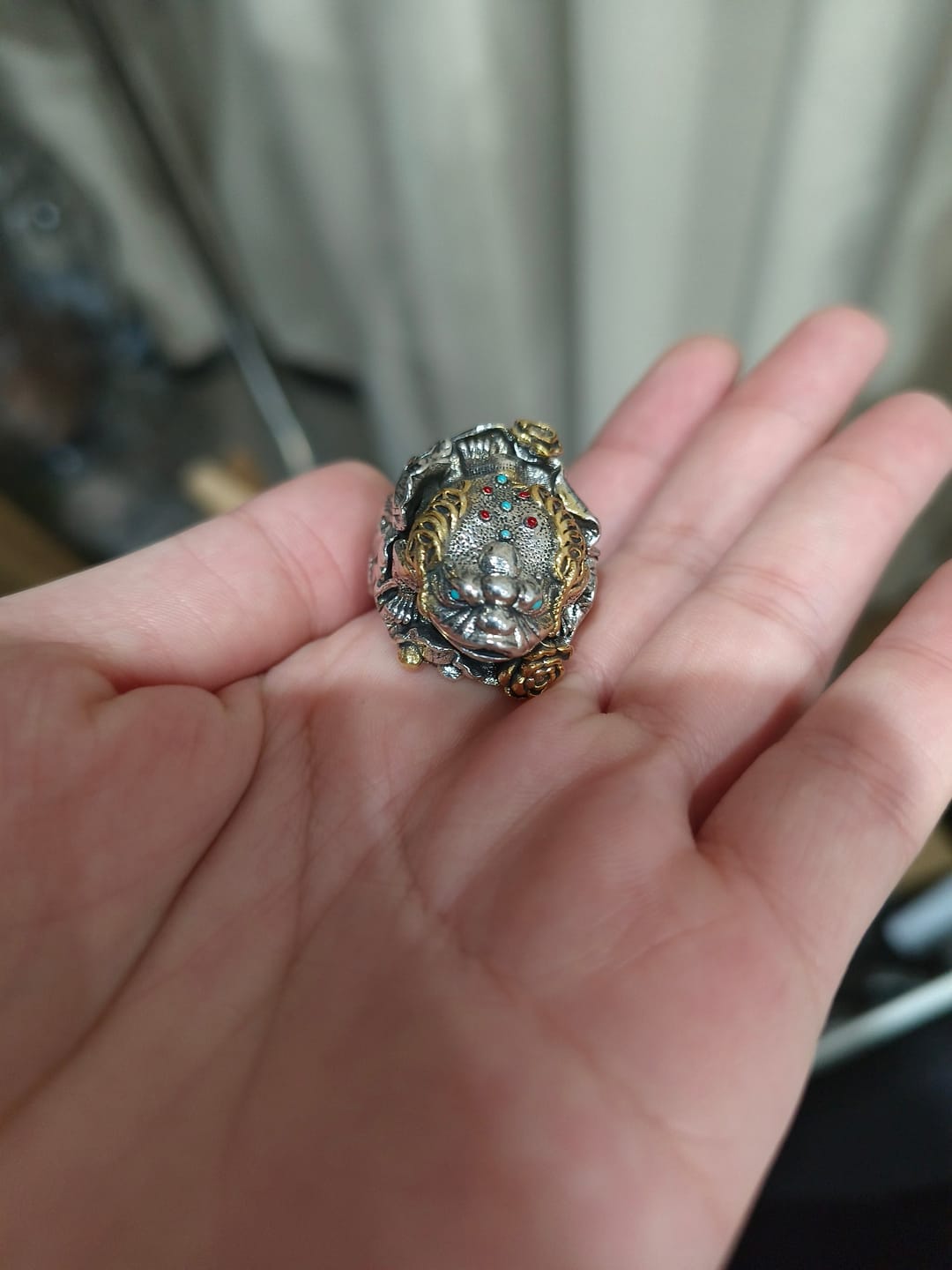 Customer photo review of FREE Today: Wealth Luck & Blessings Golden Toad Inlaid Vintage Ring