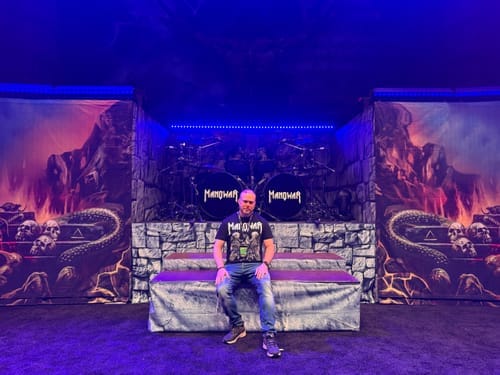 Customer photo review of Manowar T-Shirt Battle Hymns Eagle / Shield Vintage
