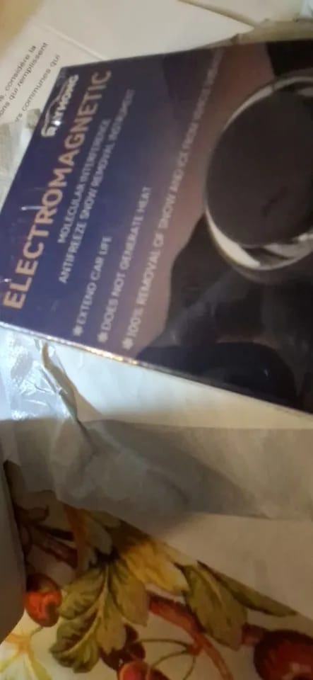 Customer photo review of Electromagnetic Solar Car Snow Remover | Antifreeze Windshield De-Icer