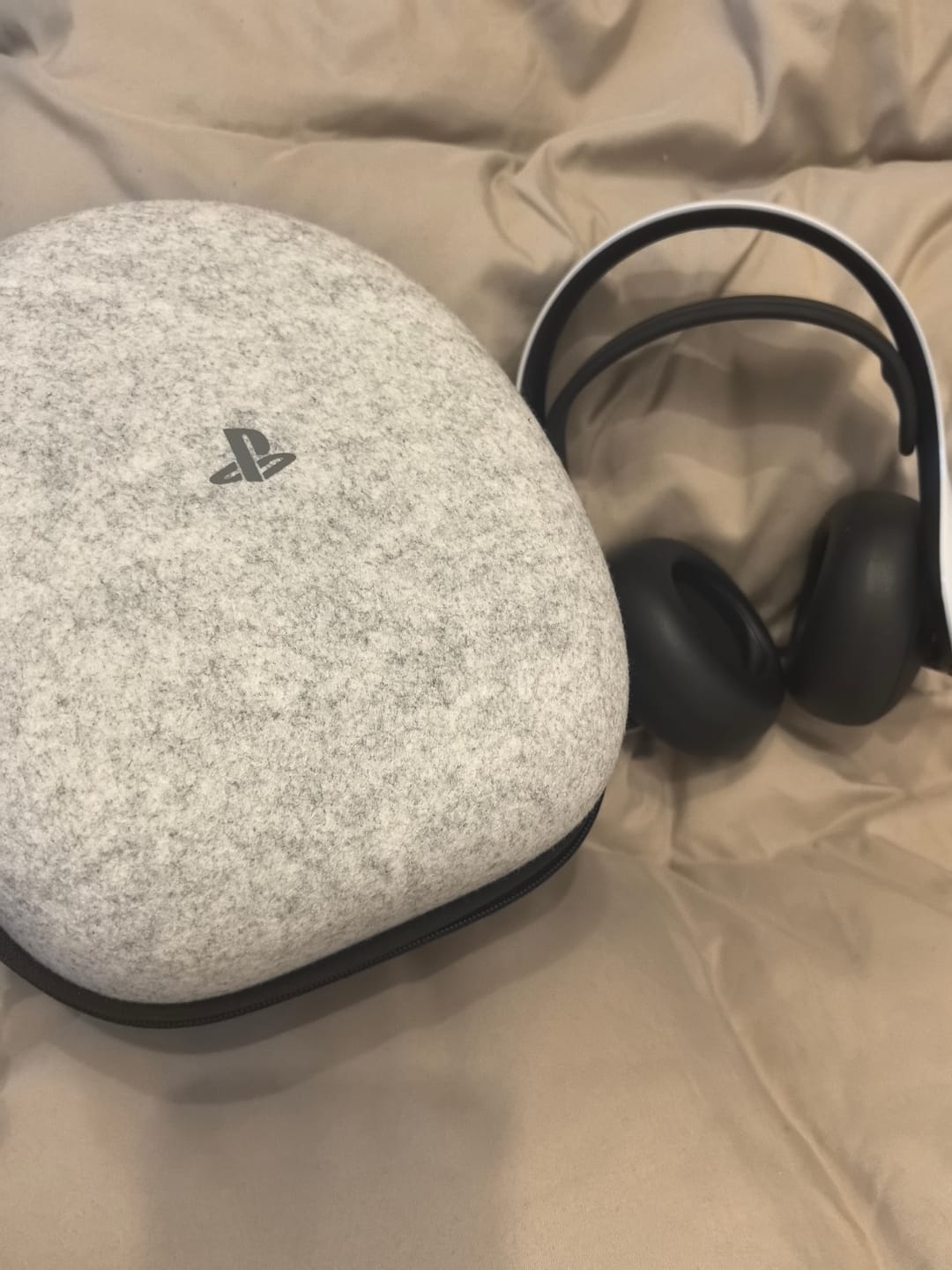 Customer photo review of PS5 Pulse Elite Wireless Headset - White